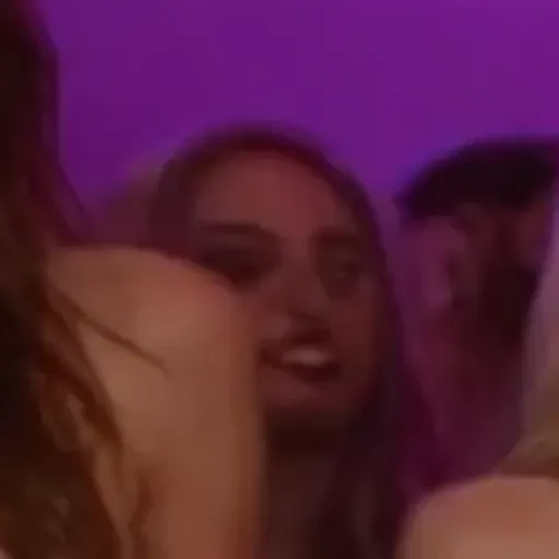 AI色情照片生成器