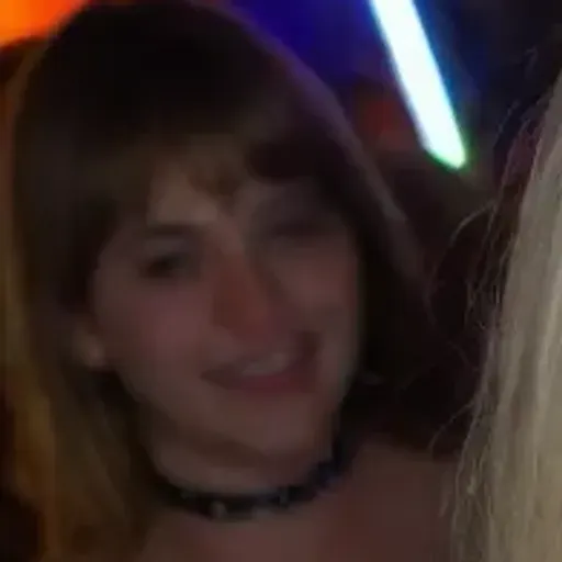 AI色情照片產生器