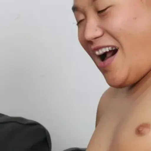 Penghasil gambar lucah AI