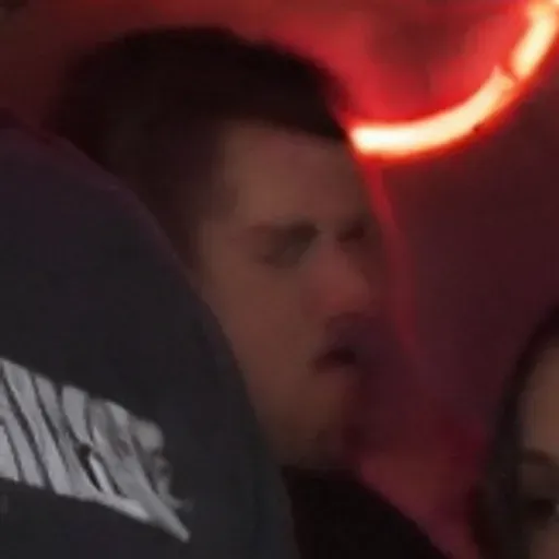 ตัวสร้างรูปโปรโมชั่น AI