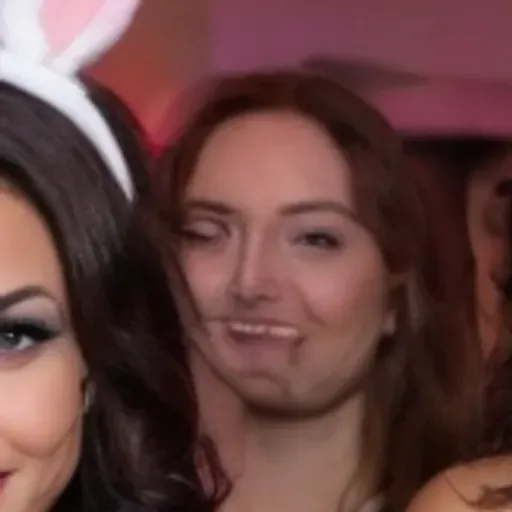 ตัวสร้างรูปโปรโมชั่น AI