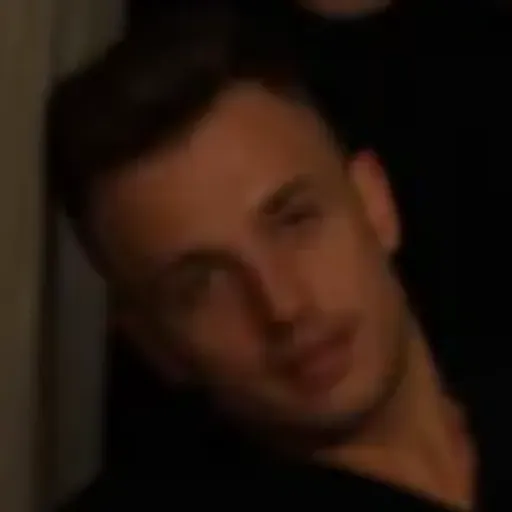 AI色情照片生成器