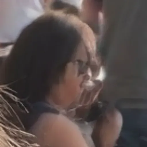 ตัวสร้างรูปโปรโมชั่น AI