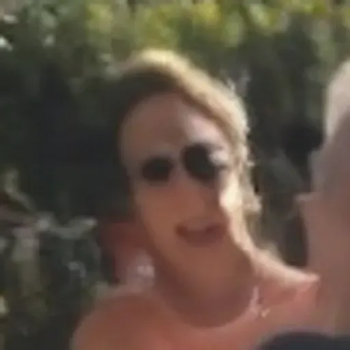 ตัวสร้างรูปโปรโมชั่น AI