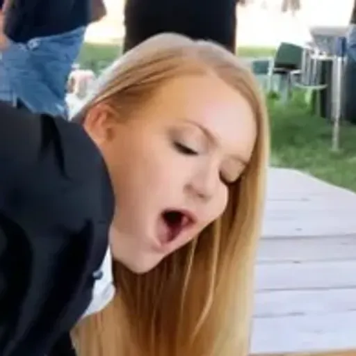 AI色情照片產生器