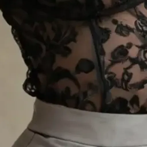 AIポルノ写真ジェネレーター