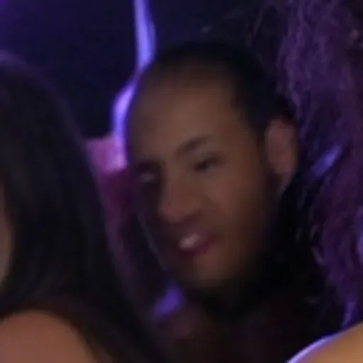 AI色情照片生成器