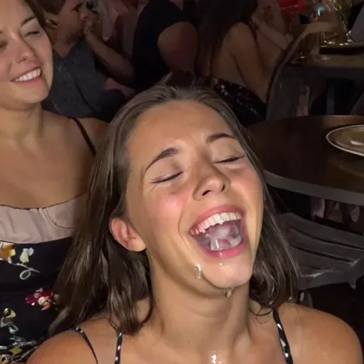 AI色情照片生成器