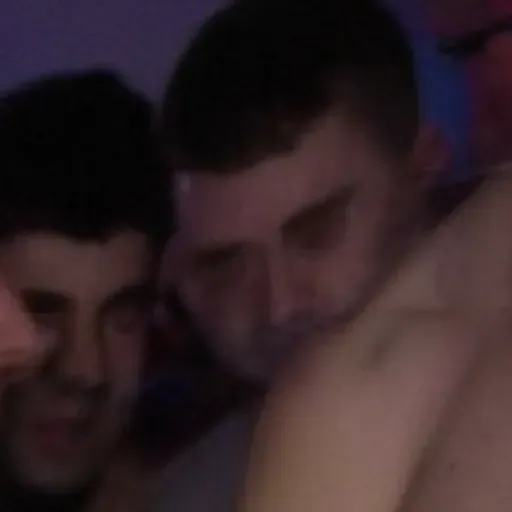 AI色情照片生成器