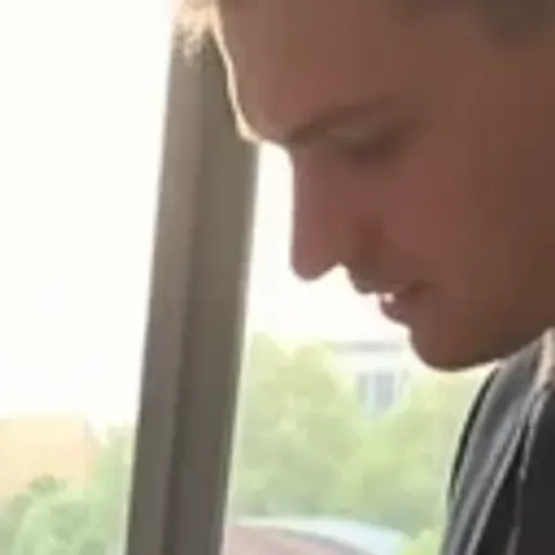 AI色情照片生成器