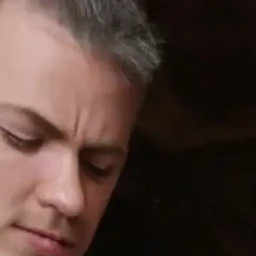 AIポルノ写真ジェネレーター