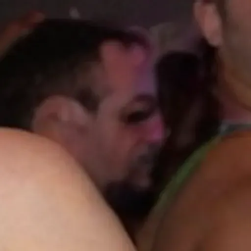 AI色情照片產生器