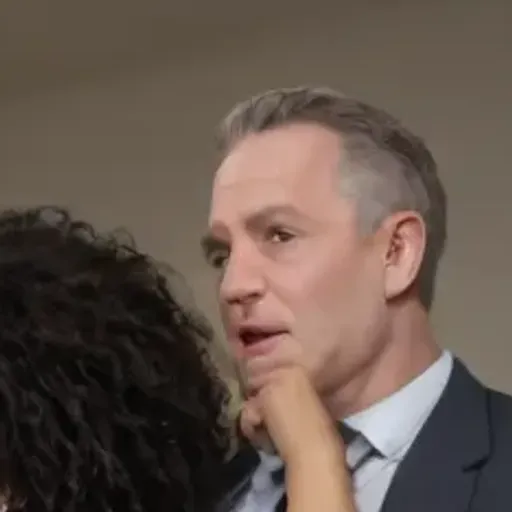 AIポルノ写真ジェネレーター