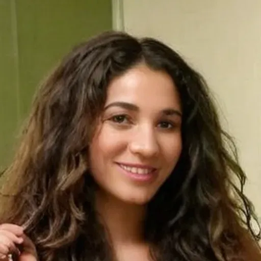 AIポルノ写真ジェネレーター