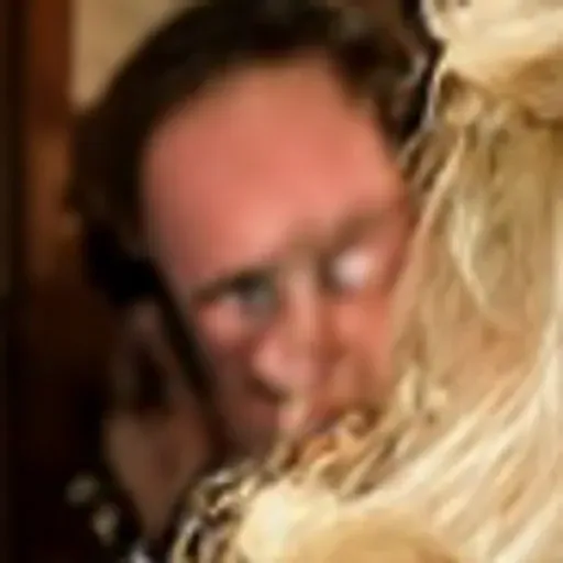 AI色情照片生成器