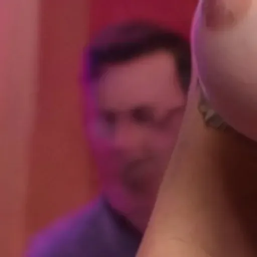 AI色情照片生成器