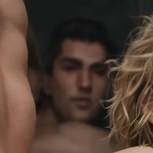 AIポルノ写真ジェネレーター