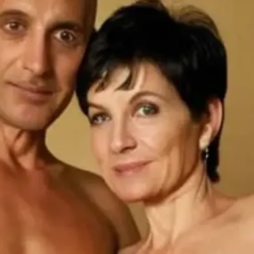 Penghasil gambar lucah AI