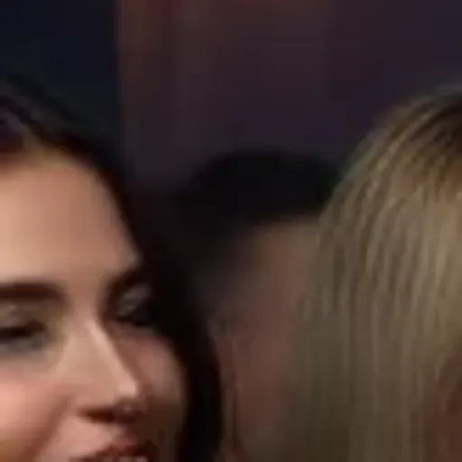 Penghasil gambar lucah AI