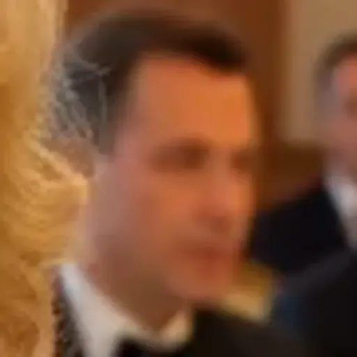 Generator obrazów pornograficznych z wykorzystaniem sztucznej inteligencji