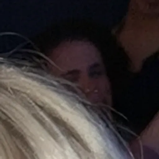 Penghasil gambar lucah AI