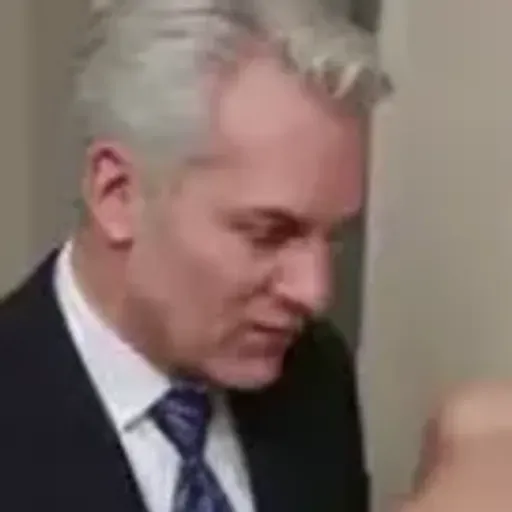 Penghasil gambar lucah AI