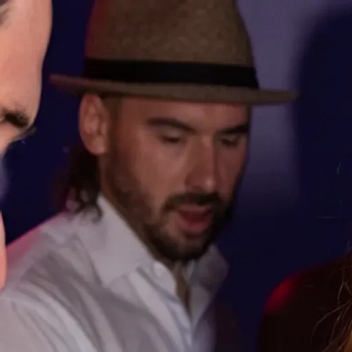 Penghasil gambar lucah AI