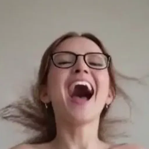 Generator obrazów pornograficznych z wykorzystaniem sztucznej inteligencji