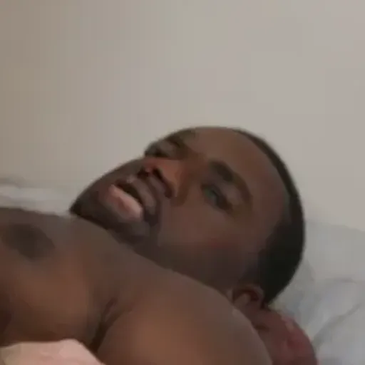 AI 포르노 사진 생성기