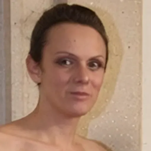 Generator obrazów pornograficznych z wykorzystaniem sztucznej inteligencji