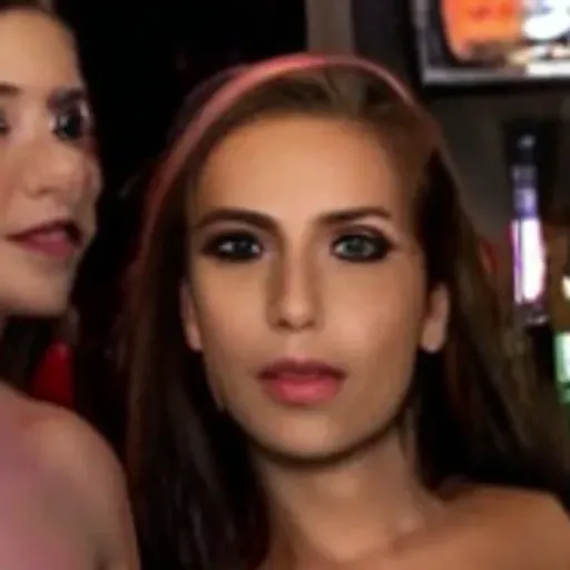 Generator obrazów pornograficznych z wykorzystaniem sztucznej inteligencji