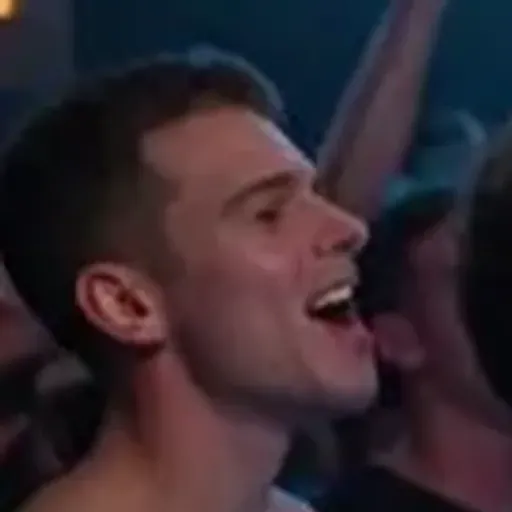 Pencipta imej lucah AI
